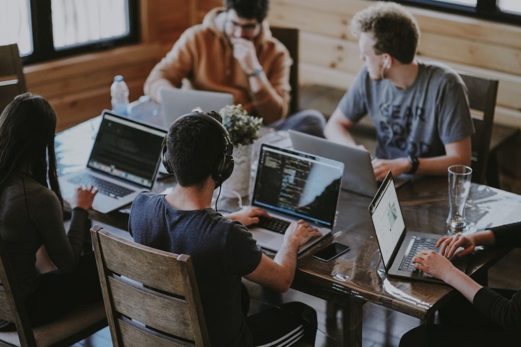 How to Incorporate Business Software Tools into Your Existing Workflows