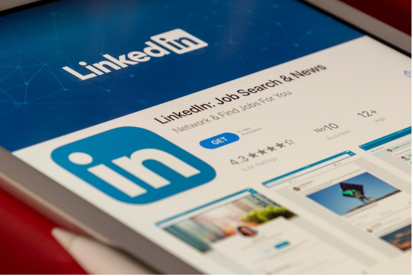 How to Use LinkedIn to Find Journalists