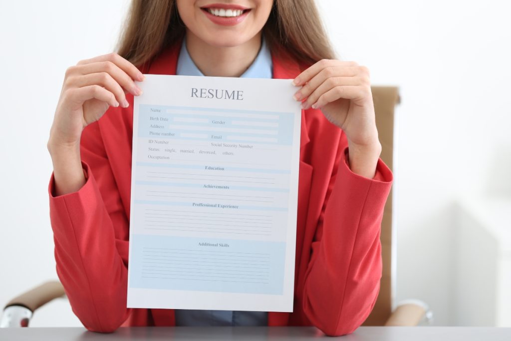What Makes a Resume Stand Out (When Others Get Ignored)