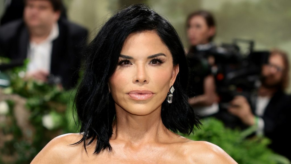 Who Is Lauren Sánchez? Everything to Know About Jeff Bezos’ Fiancée