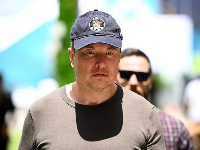 Musk's Work-Life Habits: Is he Burning Out?
